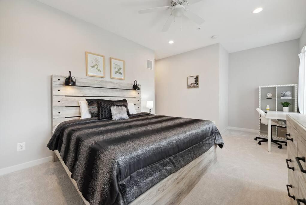 Spacious 3Bedroom Duplex With Rooftop Deck! Washington Exterior photo