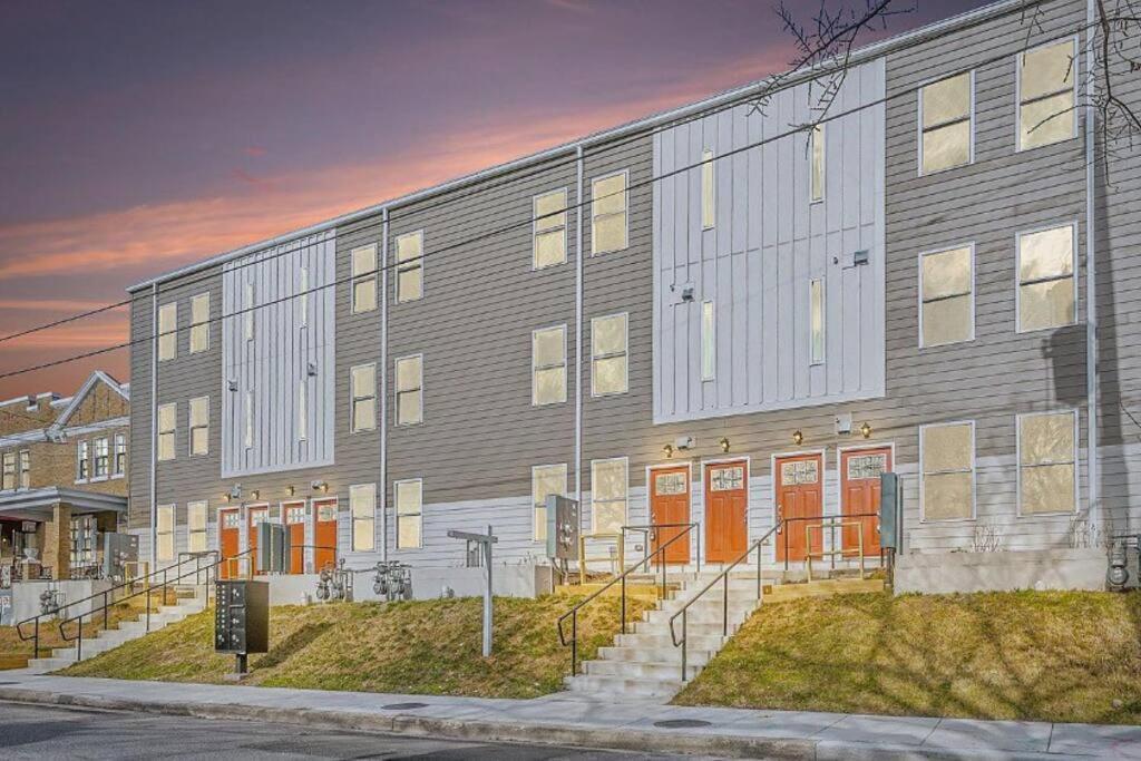 Spacious 3Bedroom Duplex With Rooftop Deck! Washington Exterior photo