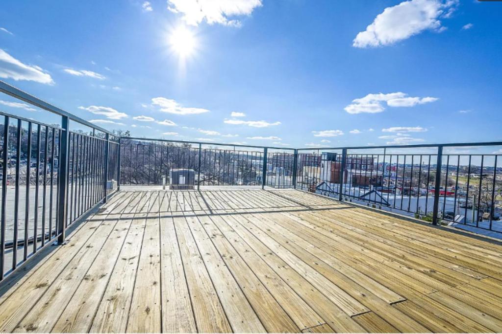 Spacious 3Bedroom Duplex With Rooftop Deck! Washington Exterior photo