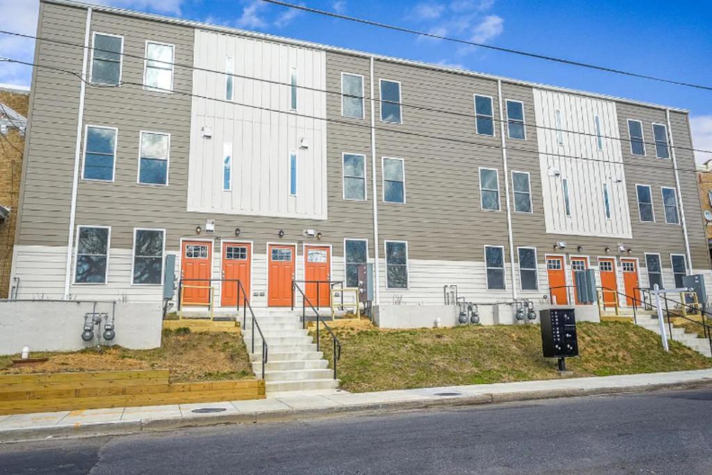Spacious 3Bedroom Duplex With Rooftop Deck! Washington Exterior photo